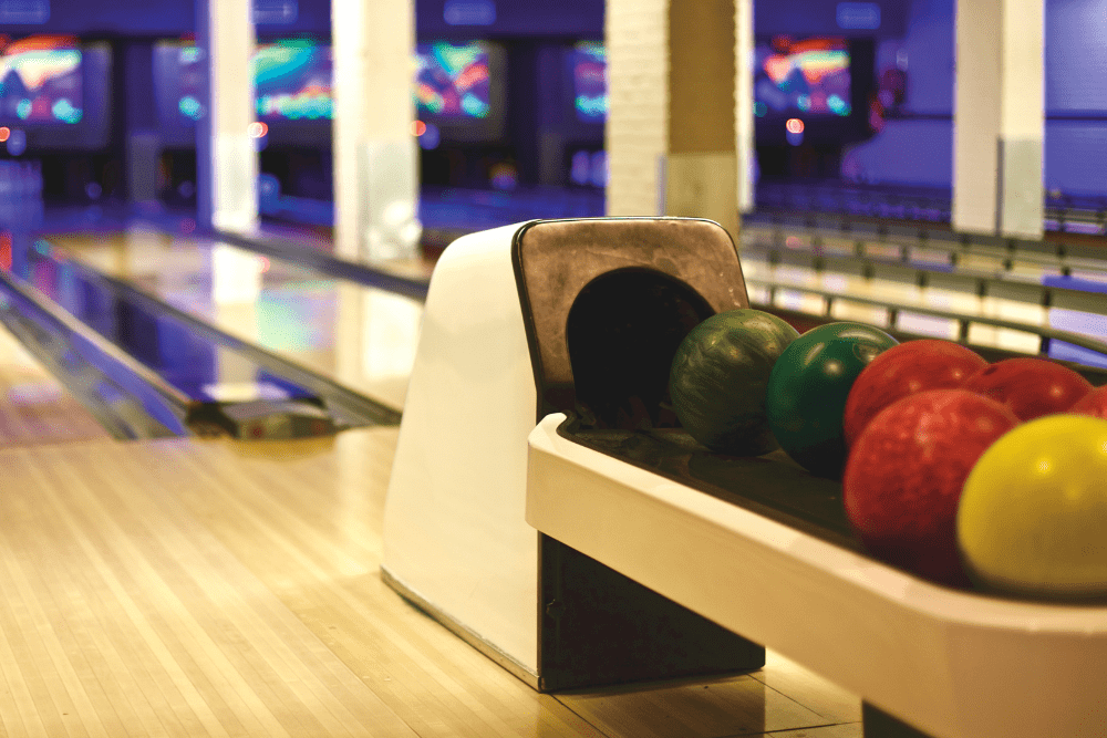 Arriendo de pistas de bowling en Japimax para eventos, grupos y competencias